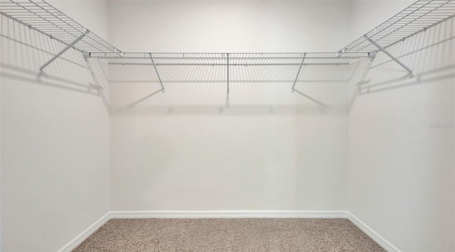 DAVENPORT, Florida 33837, 4 Bedrooms Bedrooms, ,3 BathroomsBathrooms,Residential,For Sale,PFEIFFER FALLS,0,MFRO6402710