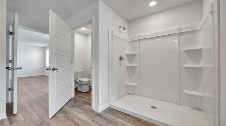 DAVENPORT, Florida 33837, 4 Bedrooms Bedrooms, ,3 BathroomsBathrooms,Residential,For Sale,PFEIFFER FALLS,0,MFRO6402710