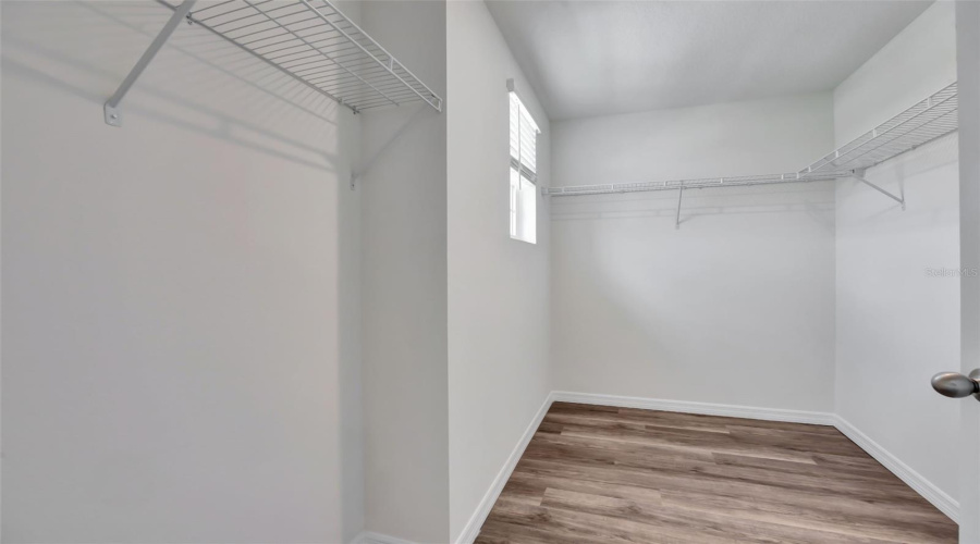 DAVENPORT, Florida 33837, 4 Bedrooms Bedrooms, ,3 BathroomsBathrooms,Residential,For Sale,PFEIFFER FALLS,0,MFRO6402710