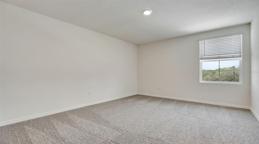 DAVENPORT, Florida 33837, 4 Bedrooms Bedrooms, ,3 BathroomsBathrooms,Residential,For Sale,PFEIFFER FALLS,0,MFRO6402710