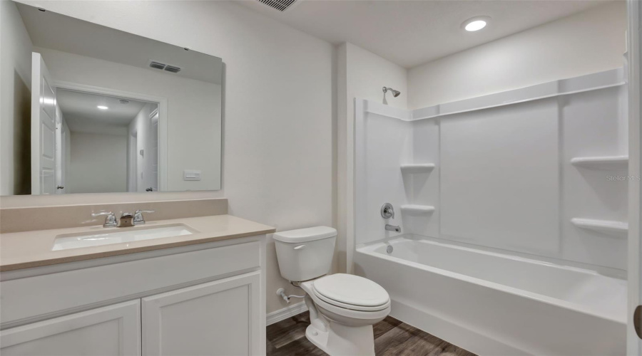 DAVENPORT, Florida 33837, 4 Bedrooms Bedrooms, ,3 BathroomsBathrooms,Residential,For Sale,PFEIFFER FALLS,0,MFRO6402710