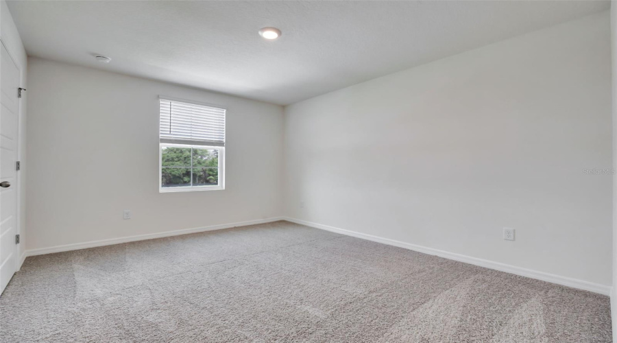 DAVENPORT, Florida 33837, 4 Bedrooms Bedrooms, ,3 BathroomsBathrooms,Residential,For Sale,PFEIFFER FALLS,0,MFRO6402710