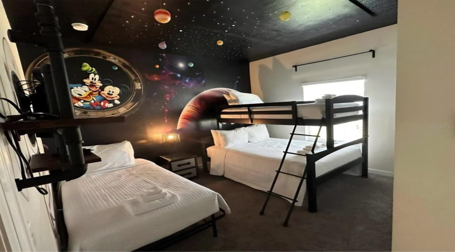 DAVENPORT, Florida 33896, 5 Bedrooms Bedrooms, ,4 BathroomsBathrooms,Residential,For Sale,STINGER,0,MFRO6402715