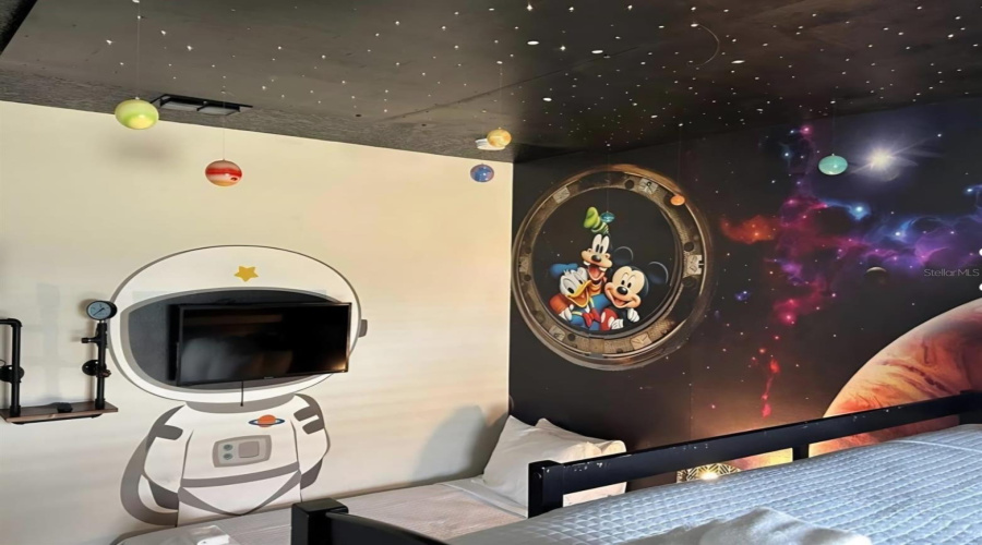 DAVENPORT, Florida 33896, 5 Bedrooms Bedrooms, ,4 BathroomsBathrooms,Residential,For Sale,STINGER,0,MFRO6402715