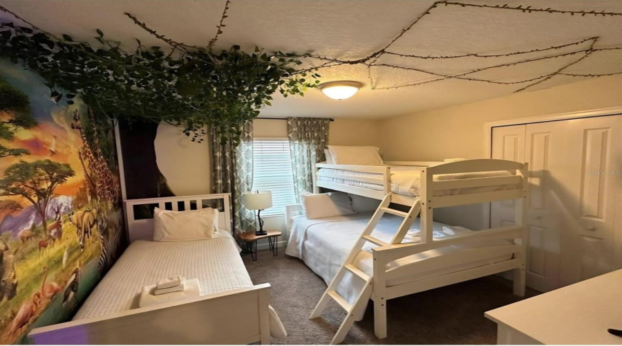 DAVENPORT, Florida 33896, 5 Bedrooms Bedrooms, ,4 BathroomsBathrooms,Residential,For Sale,STINGER,0,MFRO6402715