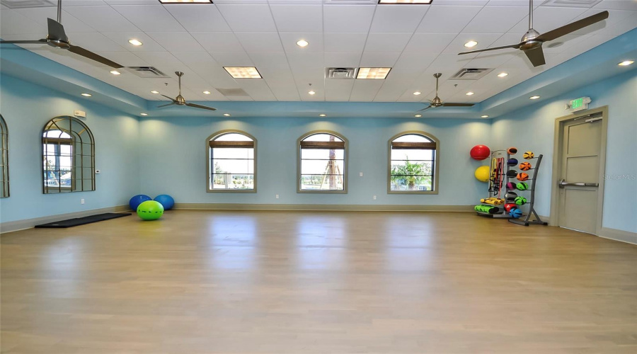 DAVENPORT, Florida 33896, 5 Bedrooms Bedrooms, ,4 BathroomsBathrooms,Residential,For Sale,STINGER,0,MFRO6402715