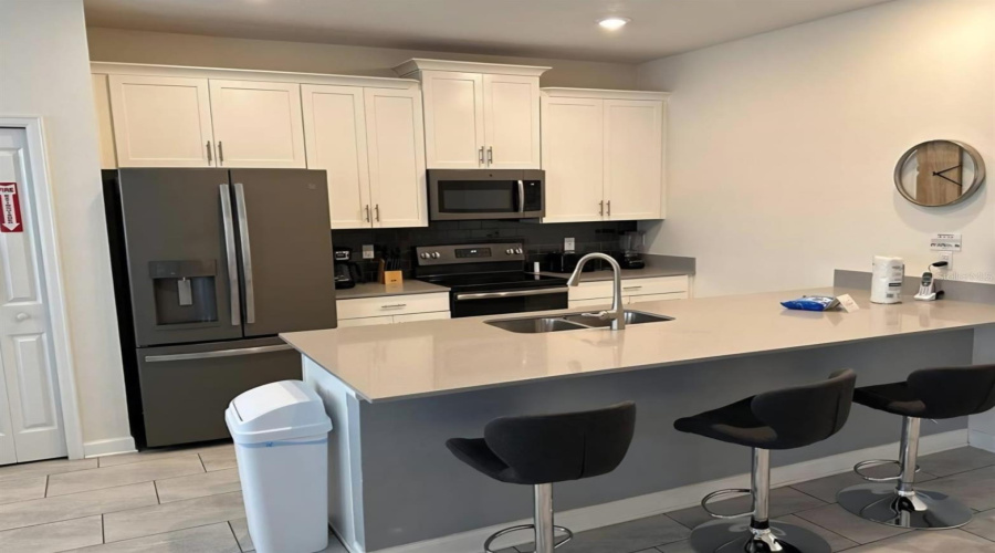 DAVENPORT, Florida 33896, 5 Bedrooms Bedrooms, ,4 BathroomsBathrooms,Residential,For Sale,STINGER,0,MFRO6402715