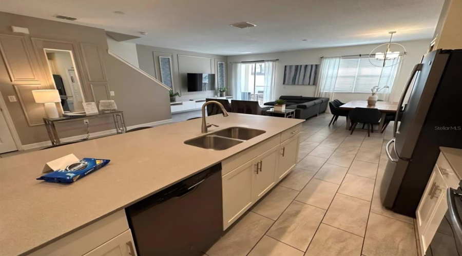 DAVENPORT, Florida 33896, 5 Bedrooms Bedrooms, ,4 BathroomsBathrooms,Residential,For Sale,STINGER,0,MFRO6402715