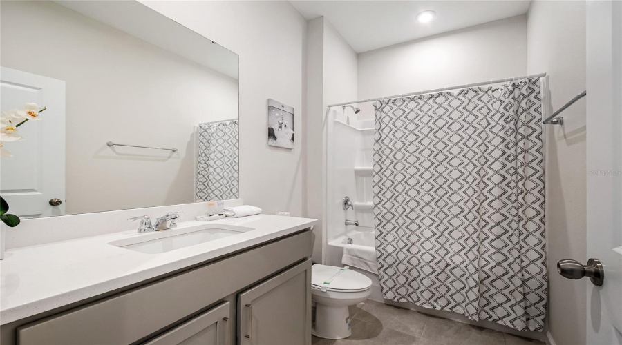 KISSIMMEE, Florida 34747, 4 Bedrooms Bedrooms, ,4 BathroomsBathrooms,Residential,For Sale,DISTANT SUN,0,MFRS5148713