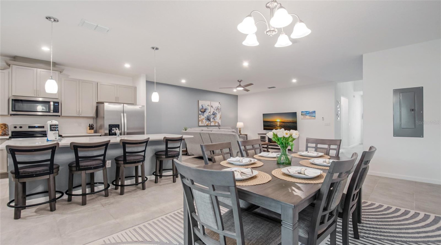 KISSIMMEE, Florida 34747, 4 Bedrooms Bedrooms, ,4 BathroomsBathrooms,Residential,For Sale,DISTANT SUN,0,MFRS5148713