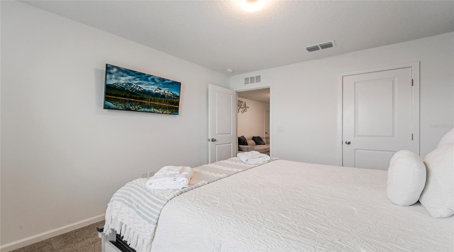 KISSIMMEE, Florida 34747, 4 Bedrooms Bedrooms, ,4 BathroomsBathrooms,Residential,For Sale,DISTANT SUN,0,MFRS5148713