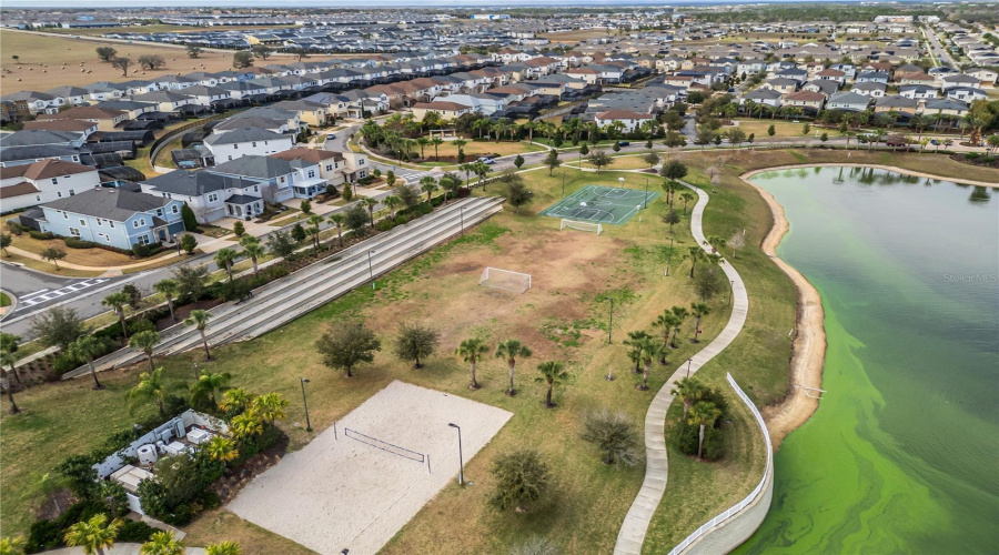 KISSIMMEE, Florida 34747, 4 Bedrooms Bedrooms, ,4 BathroomsBathrooms,Residential,For Sale,DISTANT SUN,0,MFRS5148713