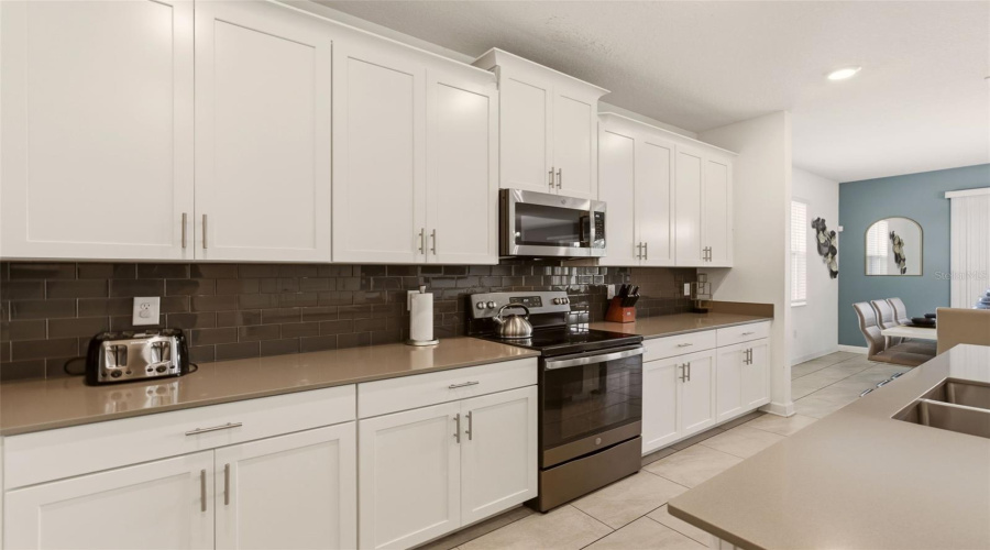 KISSIMMEE, Florida 34747, 6 Bedrooms Bedrooms, ,5 BathroomsBathrooms,Residential,For Sale,WHISTLING STRAITS,0,MFRS5148672