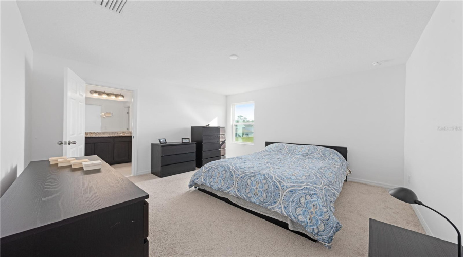 KISSIMMEE, Florida 34746, 5 Bedrooms Bedrooms, ,2 BathroomsBathrooms,Residential,For Sale,WOODMONT,0,MFRO6370421