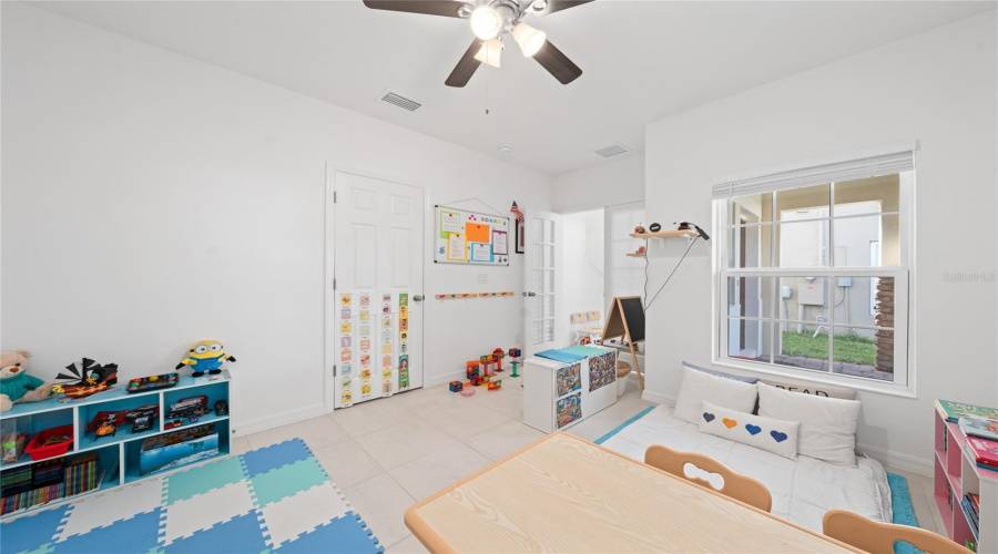 KISSIMMEE, Florida 34746, 5 Bedrooms Bedrooms, ,2 BathroomsBathrooms,Residential,For Sale,WOODMONT,0,MFRO6370421