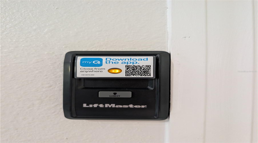 GARAGE DOOR OPENER