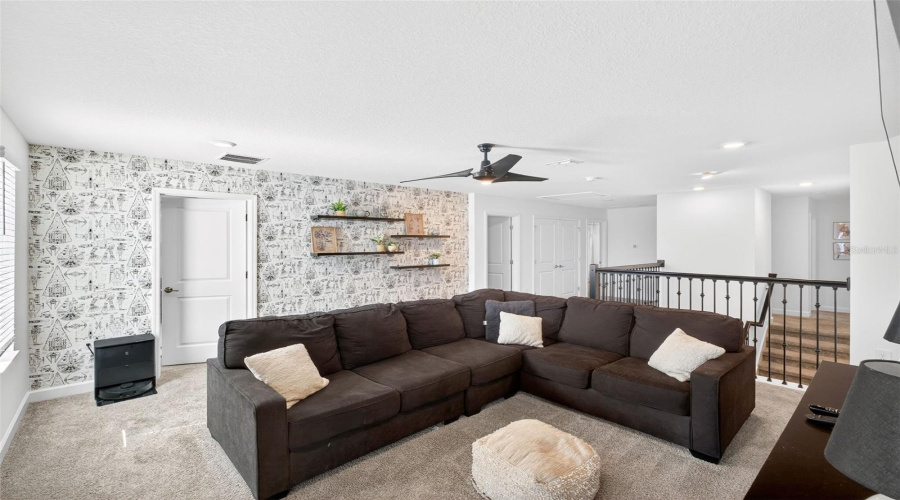 DAVENPORT, Florida 33896, 8 Bedrooms Bedrooms, ,5 BathroomsBathrooms,Residential,For Sale,SOMMERSET HILLS,0,MFRO6402019