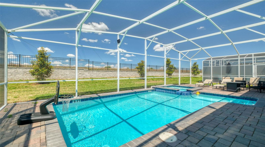 DAVENPORT, Florida 33896, 8 Bedrooms Bedrooms, ,5 BathroomsBathrooms,Residential,For Sale,SOMMERSET HILLS,0,MFRO6402019