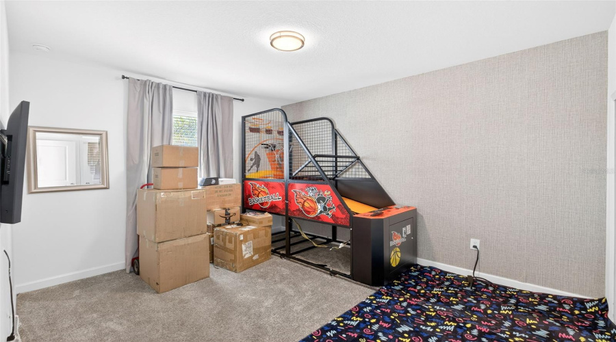 DAVENPORT, Florida 33896, 8 Bedrooms Bedrooms, ,5 BathroomsBathrooms,Residential,For Sale,SOMMERSET HILLS,0,MFRO6402019