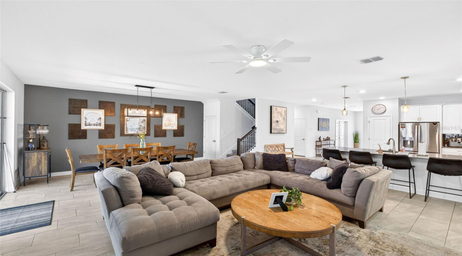 DAVENPORT, Florida 33896, 8 Bedrooms Bedrooms, ,5 BathroomsBathrooms,Residential,For Sale,SOMMERSET HILLS,0,MFRO6402019