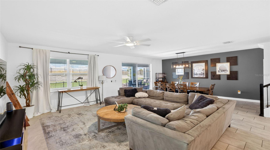 DAVENPORT, Florida 33896, 8 Bedrooms Bedrooms, ,5 BathroomsBathrooms,Residential,For Sale,SOMMERSET HILLS,0,MFRO6402019