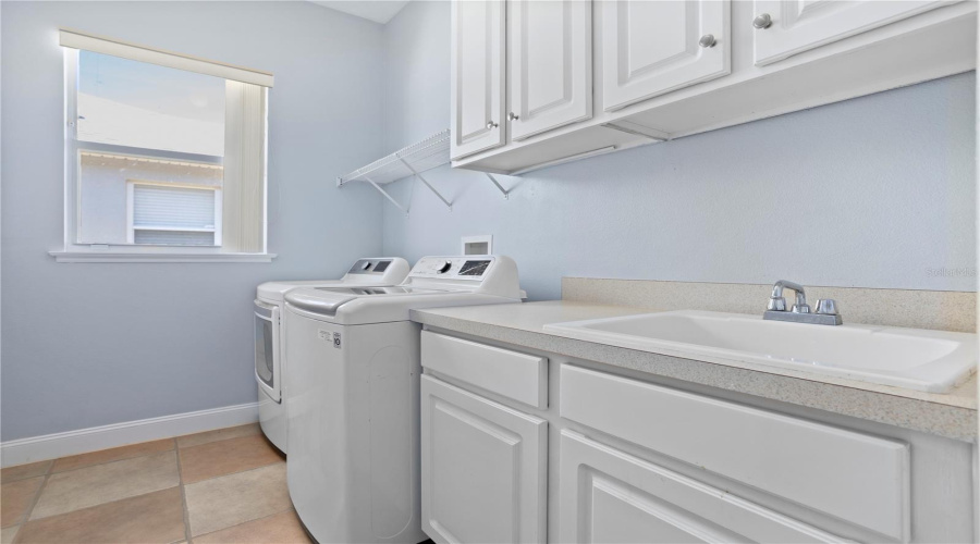 DAVENPORT, Florida 33837, 4 Bedrooms Bedrooms, ,3 BathroomsBathrooms,Residential,For Sale,GRAND RESERVE,0,MFRO6400704