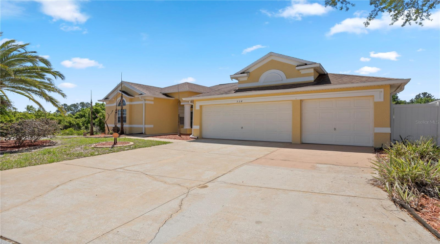 DAVENPORT, Florida 33837, 4 Bedrooms Bedrooms, ,3 BathroomsBathrooms,Residential,For Sale,GRAND RESERVE,0,MFRO6400704