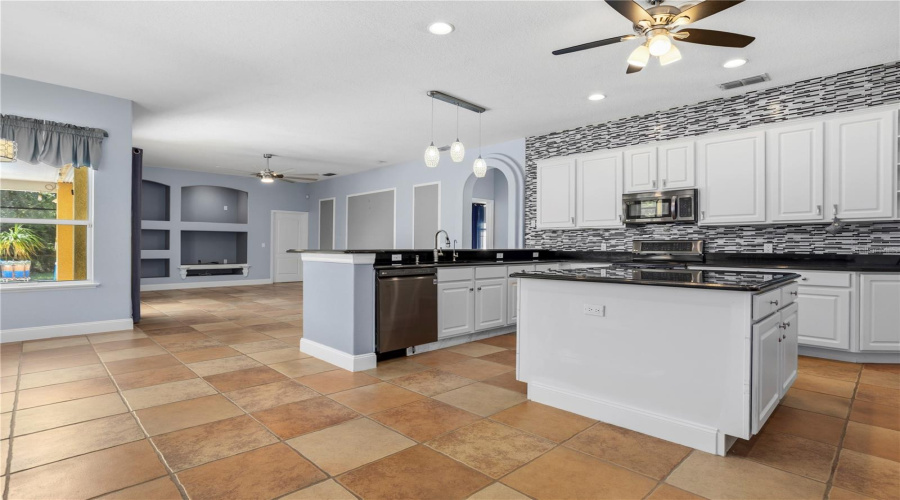 DAVENPORT, Florida 33837, 4 Bedrooms Bedrooms, ,3 BathroomsBathrooms,Residential,For Sale,GRAND RESERVE,0,MFRO6400704