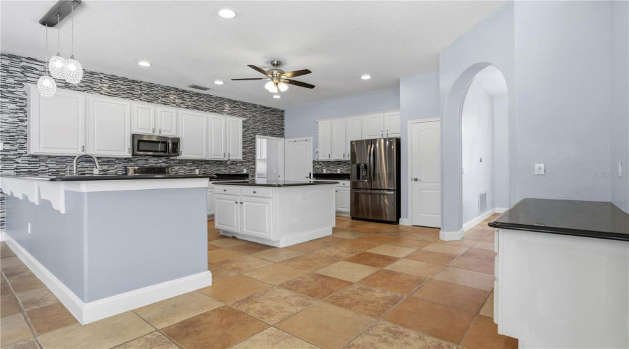 DAVENPORT, Florida 33837, 4 Bedrooms Bedrooms, ,3 BathroomsBathrooms,Residential,For Sale,GRAND RESERVE,0,MFRO6400704