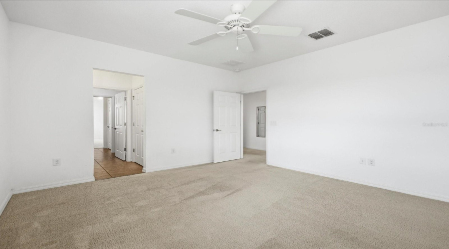 Bedroom 3 w/Jack-n-Jill bathroom