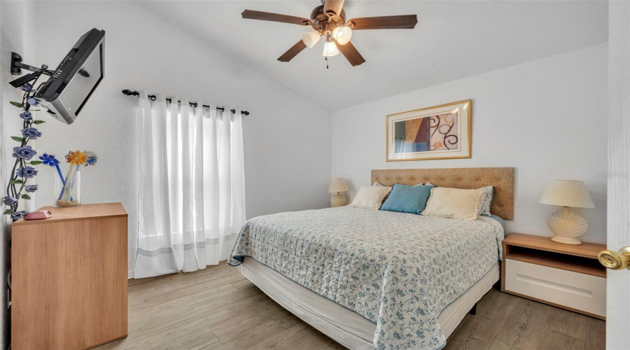 DAVENPORT, Florida 33897, 4 Bedrooms Bedrooms, ,2 BathroomsBathrooms,Residential,For Sale,HERRING,0,MFRO6402520