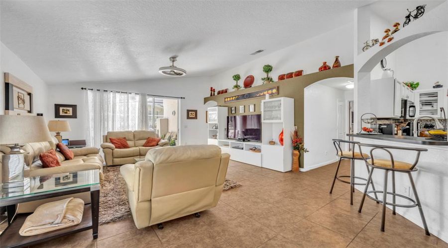 DAVENPORT, Florida 33897, 4 Bedrooms Bedrooms, ,2 BathroomsBathrooms,Residential,For Sale,HERRING,0,MFRO6402520