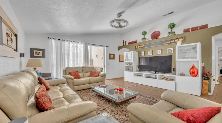 DAVENPORT, Florida 33897, 4 Bedrooms Bedrooms, ,2 BathroomsBathrooms,Residential,For Sale,HERRING,0,MFRO6402520