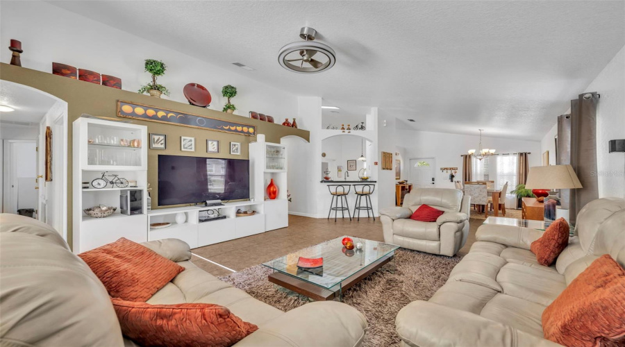 DAVENPORT, Florida 33897, 4 Bedrooms Bedrooms, ,2 BathroomsBathrooms,Residential,For Sale,HERRING,0,MFRO6402520