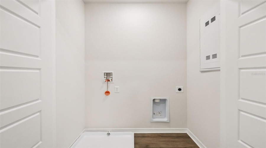 DAVENPORT, Florida 33837, 3 Bedrooms Bedrooms, ,2 BathroomsBathrooms,Residential,For Sale,OLYMPIC,0,MFRO6402894