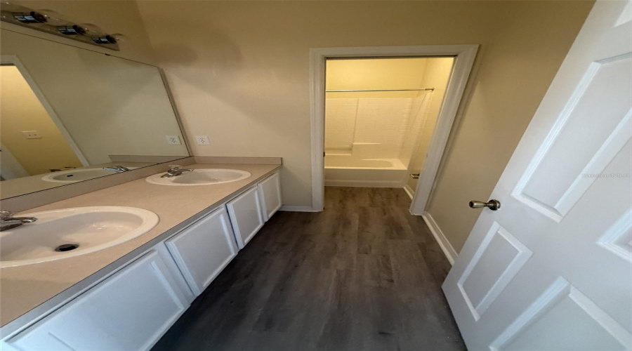 DAVENPORT, Florida 33837, 5 Bedrooms Bedrooms, ,3 BathroomsBathrooms,Residential,For Sale,SUNSET VIEW,0,MFRO6402874