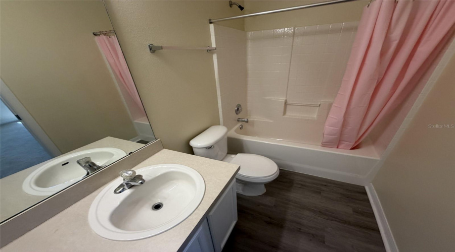 DAVENPORT, Florida 33837, 5 Bedrooms Bedrooms, ,3 BathroomsBathrooms,Residential,For Sale,SUNSET VIEW,0,MFRO6402874