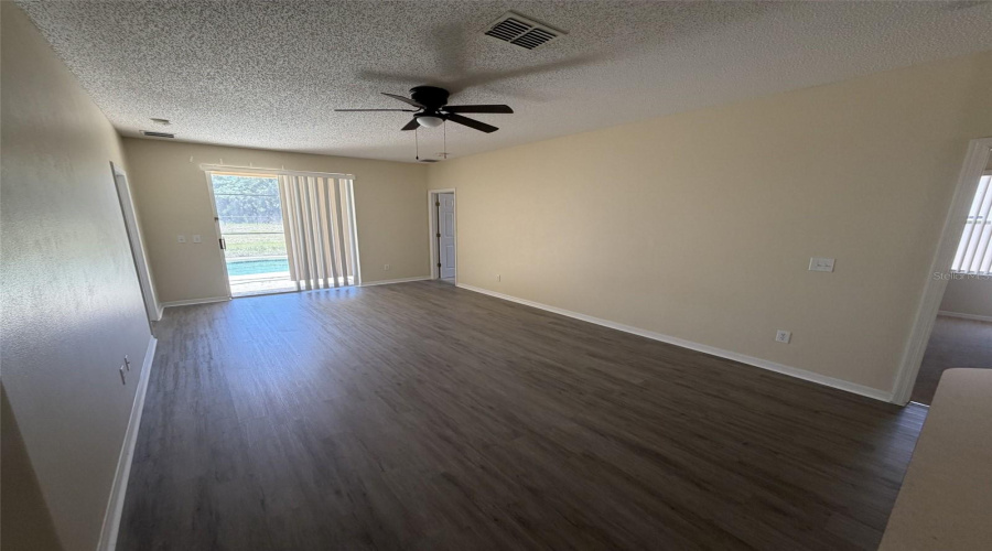 DAVENPORT, Florida 33837, 5 Bedrooms Bedrooms, ,3 BathroomsBathrooms,Residential,For Sale,SUNSET VIEW,0,MFRO6402874