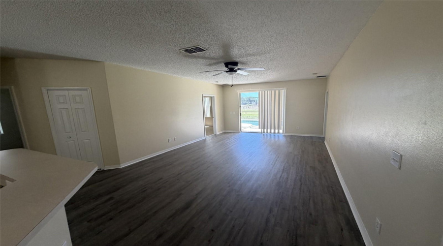 DAVENPORT, Florida 33837, 5 Bedrooms Bedrooms, ,3 BathroomsBathrooms,Residential,For Sale,SUNSET VIEW,0,MFRO6402874