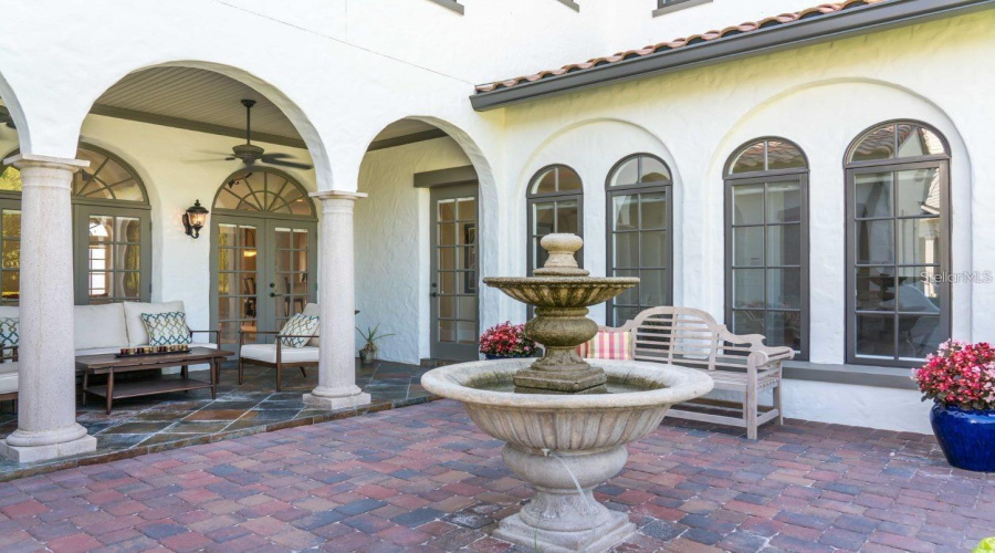 CELEBRATION, Florida 34747, 6 Bedrooms Bedrooms, ,6 BathroomsBathrooms,Residential,For Sale,EASTLAWN,0,MFRO6402940