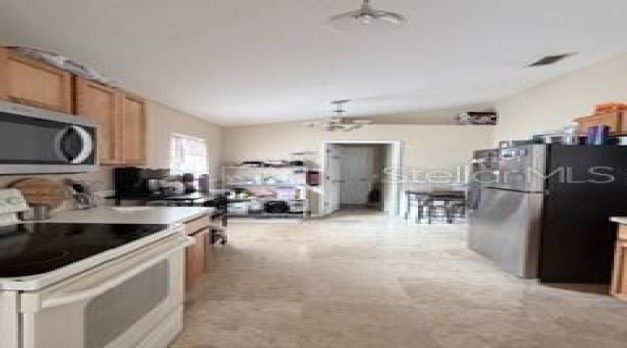 Kitchen with Eat in Space