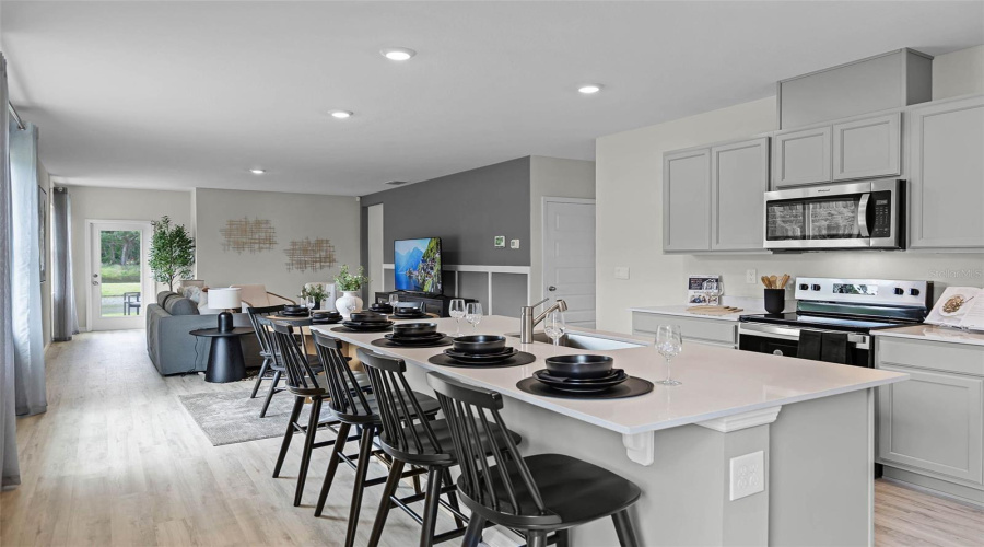 DAVENPORT, Florida 33837, 4 Bedrooms Bedrooms, ,2 BathroomsBathrooms,Residential,For Sale,SNOWFALL,0,MFRO6403057