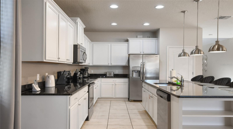 KISSIMMEE, Florida 34747, 8 Bedrooms Bedrooms, ,6 BathroomsBathrooms,Residential,For Sale,RHODES,0,MFRO6399447