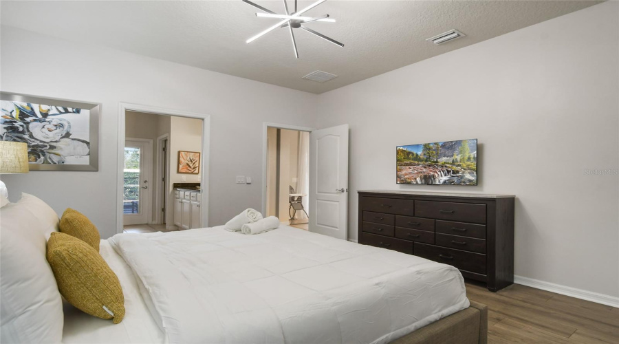 KISSIMMEE, Florida 34747, 8 Bedrooms Bedrooms, ,6 BathroomsBathrooms,Residential,For Sale,RHODES,0,MFRO6399447