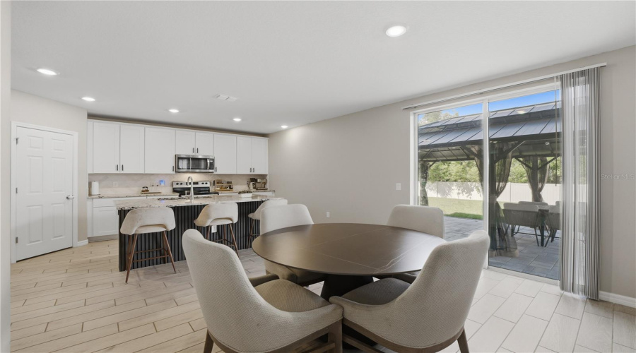 DAVENPORT, Florida 33837, 4 Bedrooms Bedrooms, ,2 BathroomsBathrooms,Residential,For Sale,WHITETAIL,0,MFRO6403038