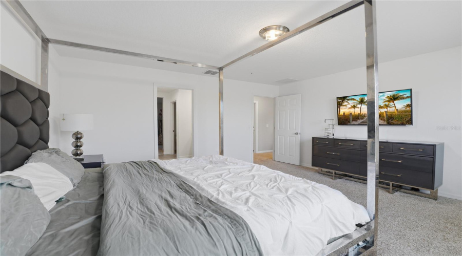 DAVENPORT, Florida 33837, 4 Bedrooms Bedrooms, ,2 BathroomsBathrooms,Residential,For Sale,WHITETAIL,0,MFRO6403038