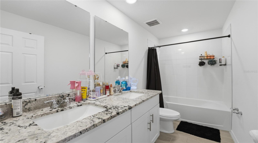 DAVENPORT, Florida 33837, 4 Bedrooms Bedrooms, ,2 BathroomsBathrooms,Residential,For Sale,WHITETAIL,0,MFRO6403038