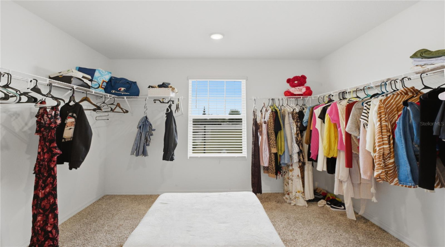 DAVENPORT, Florida 33837, 4 Bedrooms Bedrooms, ,2 BathroomsBathrooms,Residential,For Sale,WHITETAIL,0,MFRO6403038