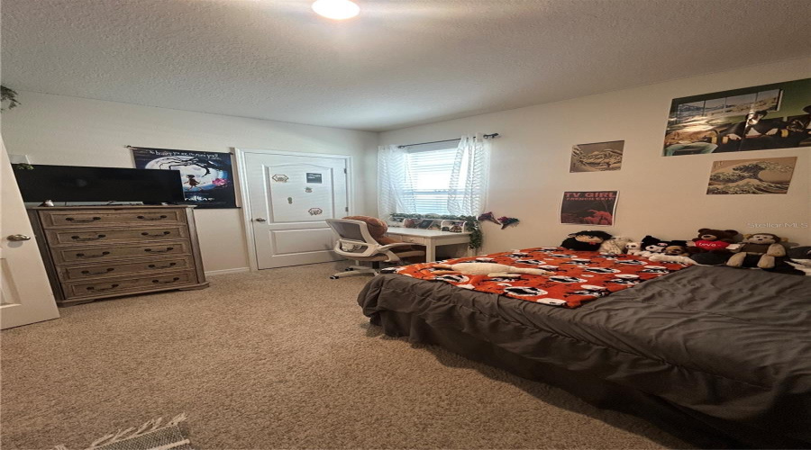 DAVENPORT, Florida 33837, 3 Bedrooms Bedrooms, ,2 BathroomsBathrooms,Residential,For Sale,BERRY,0,MFRS5136280