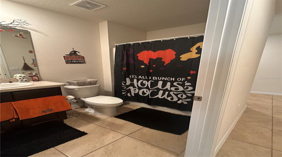 DAVENPORT, Florida 33837, 3 Bedrooms Bedrooms, ,2 BathroomsBathrooms,Residential,For Sale,BERRY,0,MFRS5136280